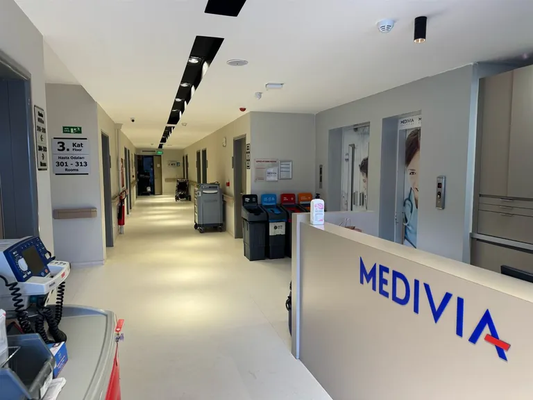 The actual Medivia Hospital patient reception and clinical corridor